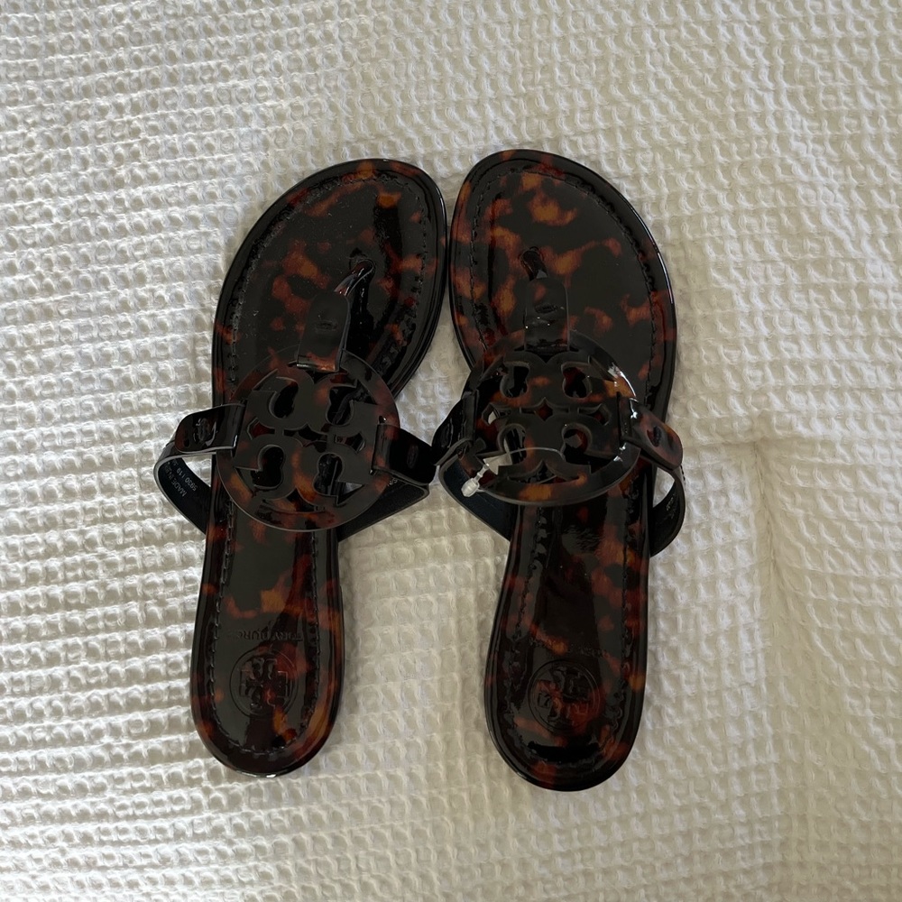 BRANDNEW Tory Burch Millers